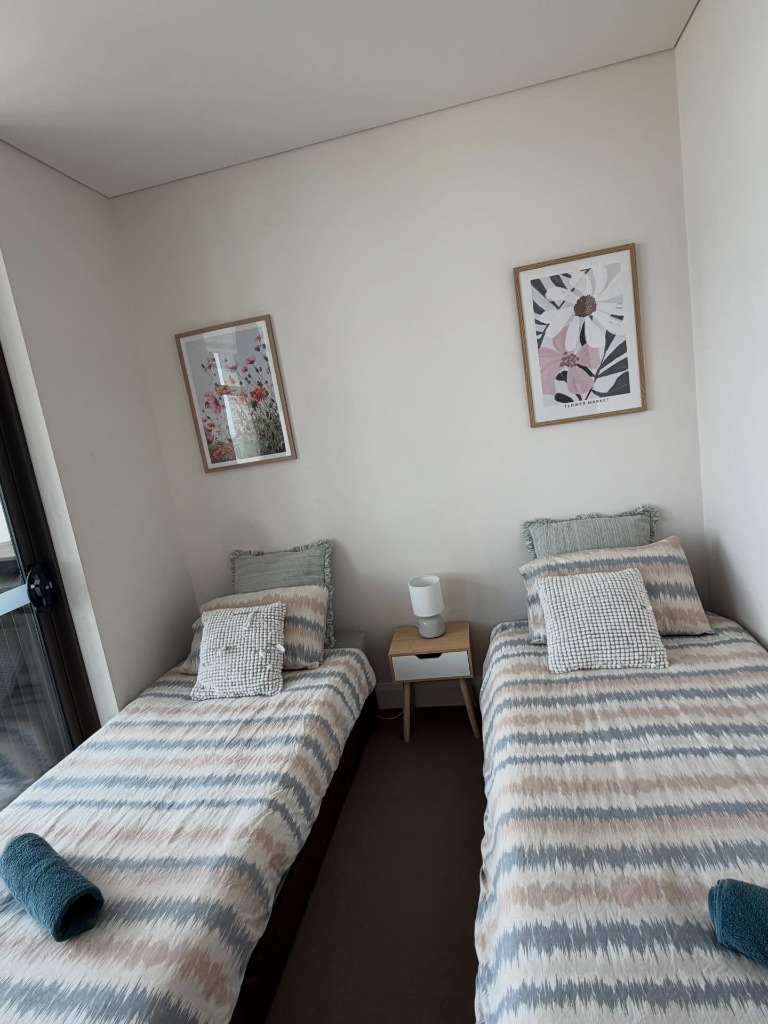 Clean bedroom Sydney